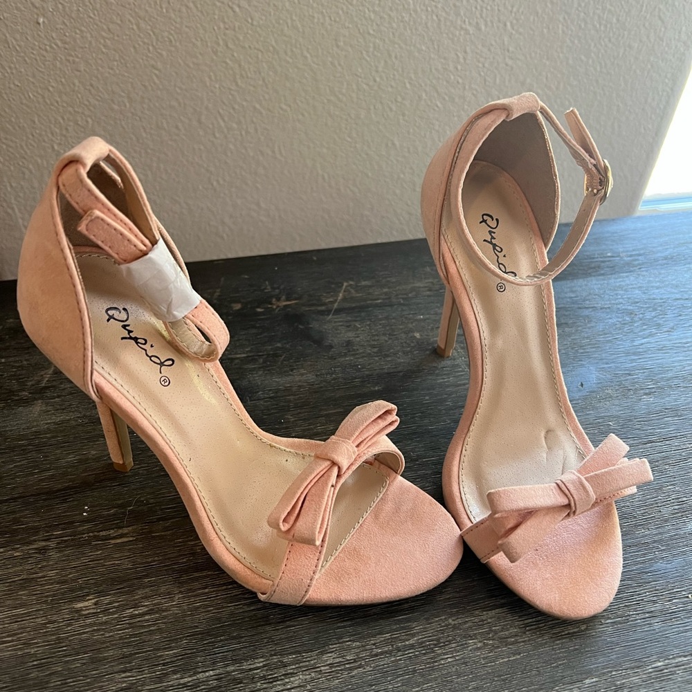 Qupid Pink heels Sandals 6 new unworn